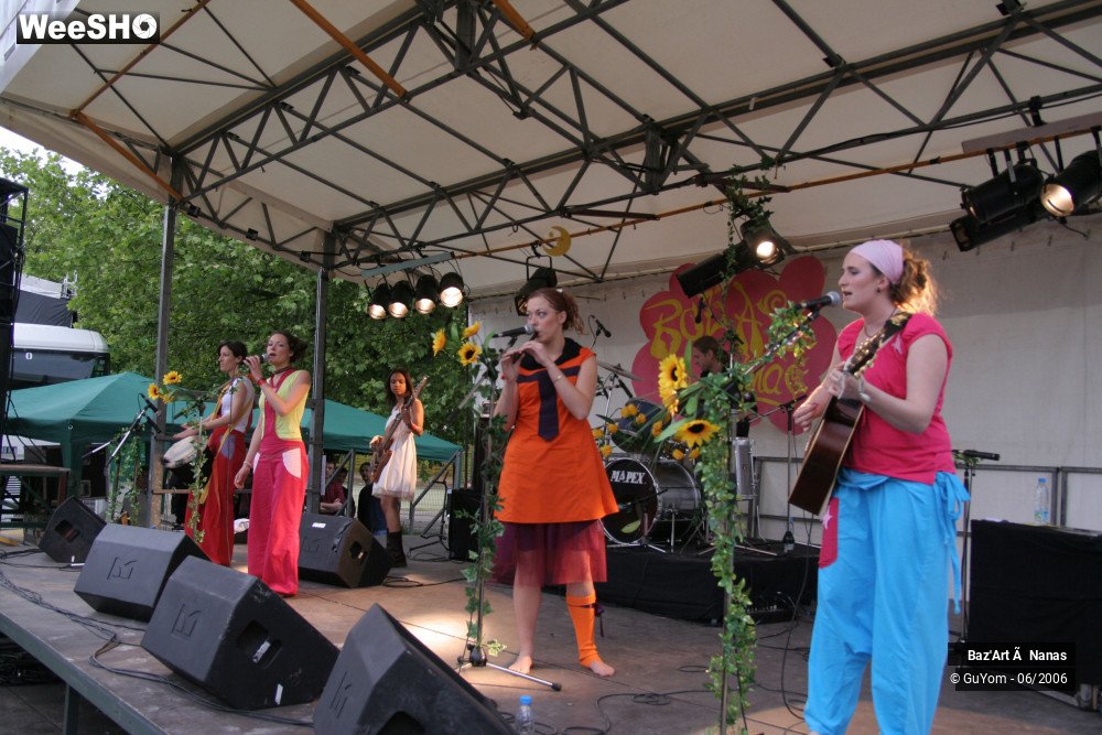 29/37 photos du spectacle Baz'Art à Nanas